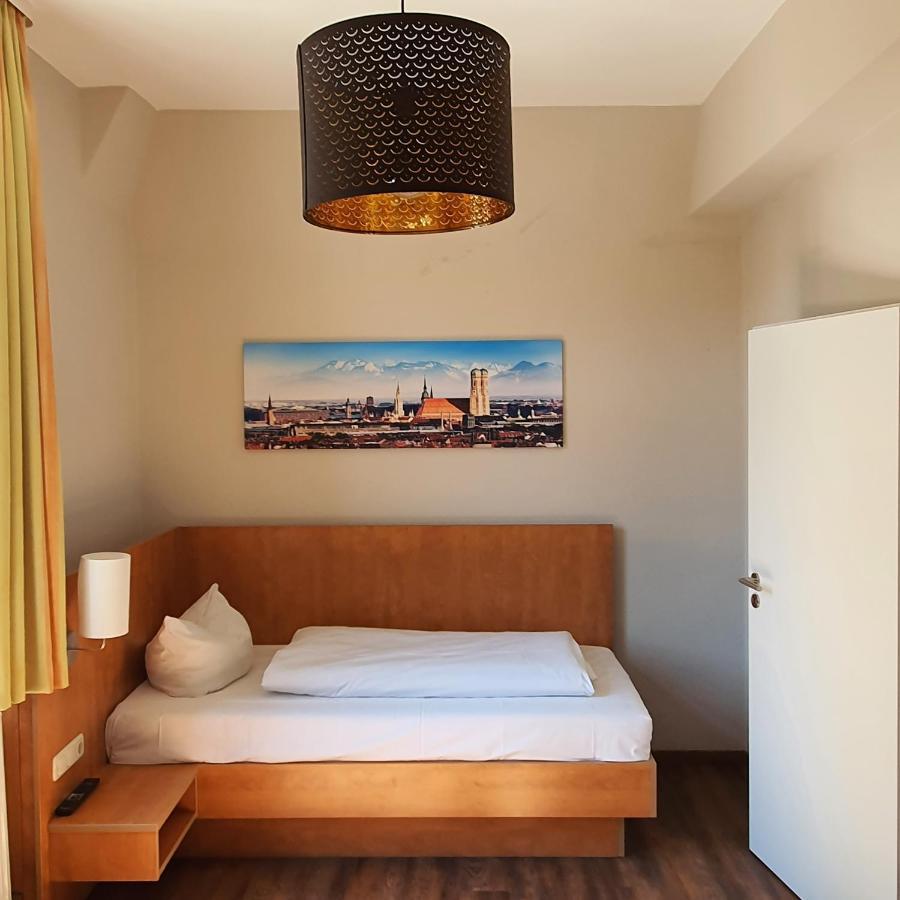 Hotel Friedensbruecke Greiz Buitenkant foto